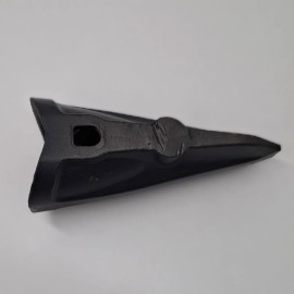 Ząb skalny koparki Komatsu Kmax K25 RC