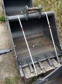 Łyżka koparko-ładowarki Mecalac Terex Fermec 900mm