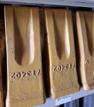 Ząb koparkowy CAT J400 (7T3402)