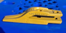 Ząb środkowy do łyżki Komatsu WB93; WB97 - E27