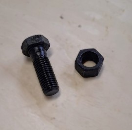 Śruba z nakrętką do zębów KUBOTA mini 